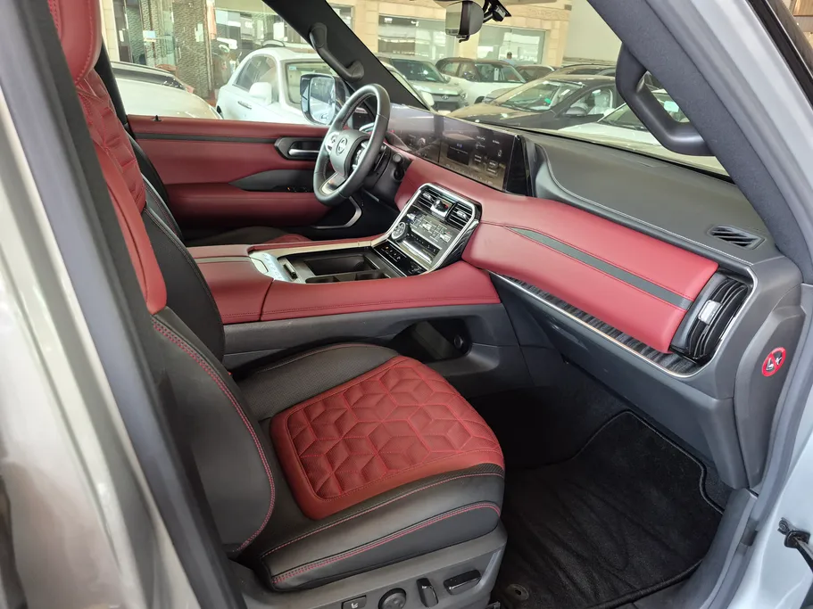 2025 Nissan Patrol Platinum 