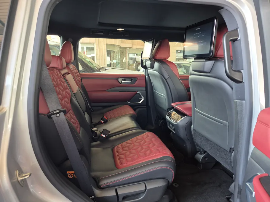 2025 Nissan Patrol Platinum 