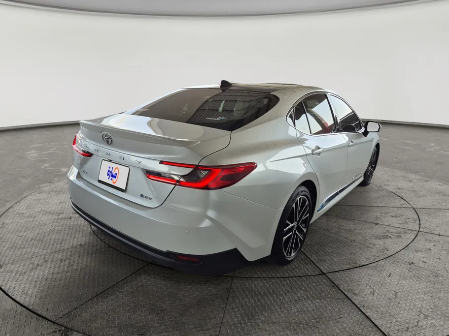 2025 Toyota Camry  LE HEV 