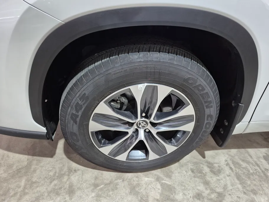 2026 Toyota Highlander GLE 