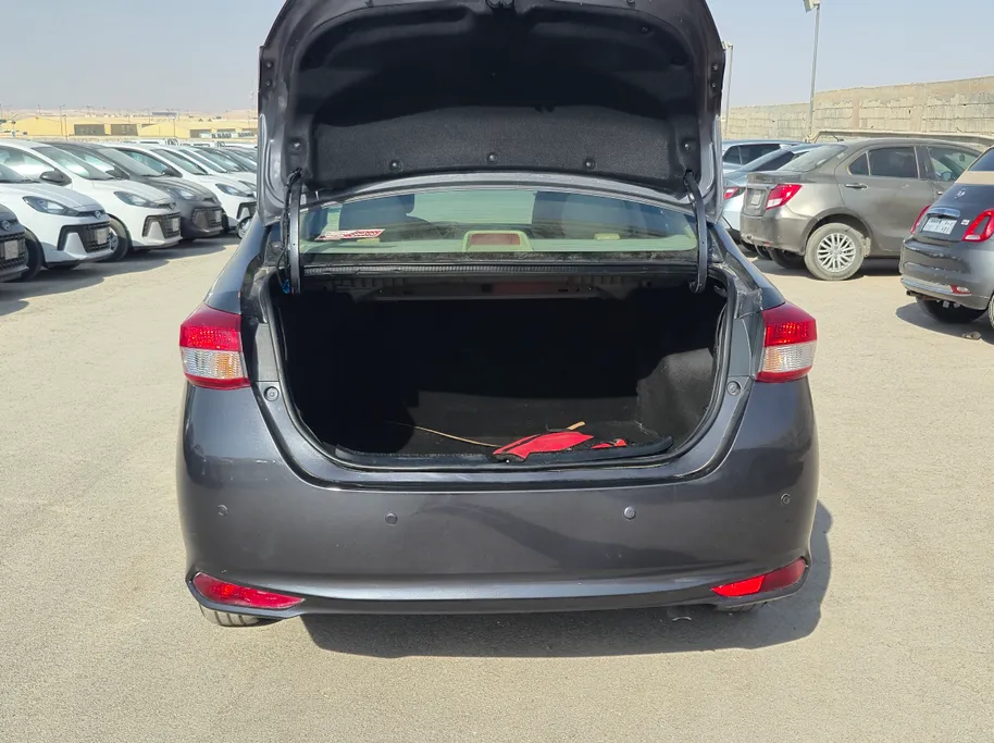 2022 Toyota Yaris  Y 
