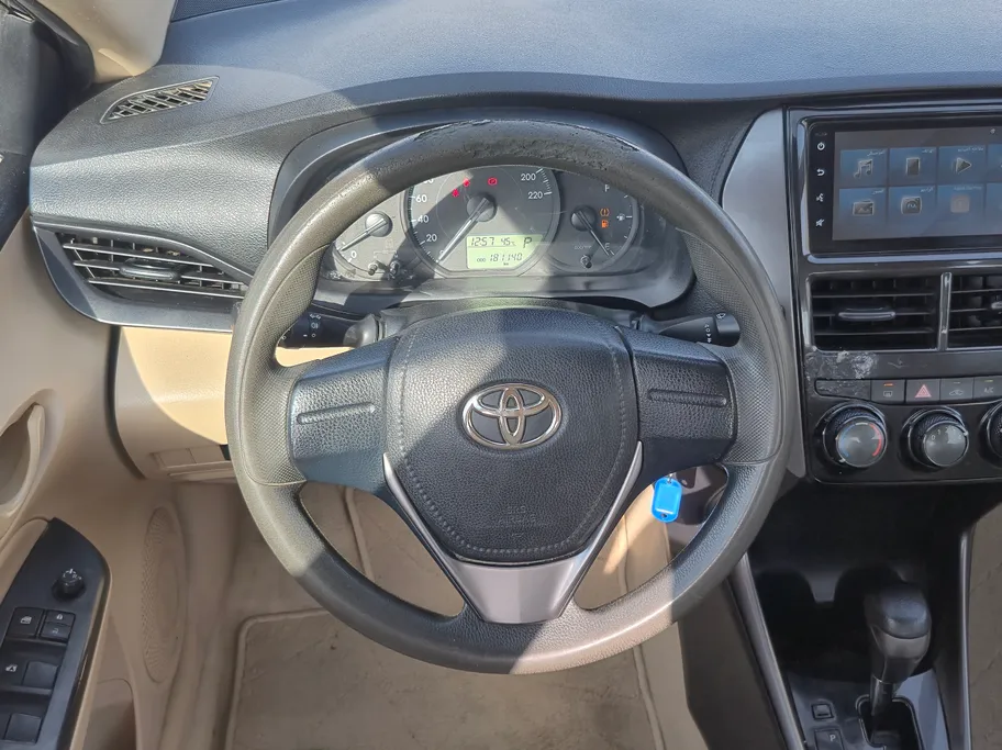 2022 Toyota Yaris  Y 