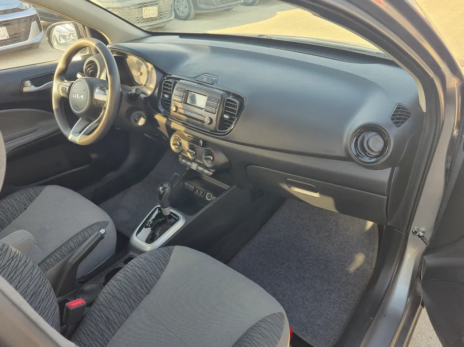 2022 Kia Pegas LX 