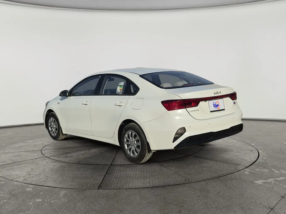 2023 كيا Cerato LX 