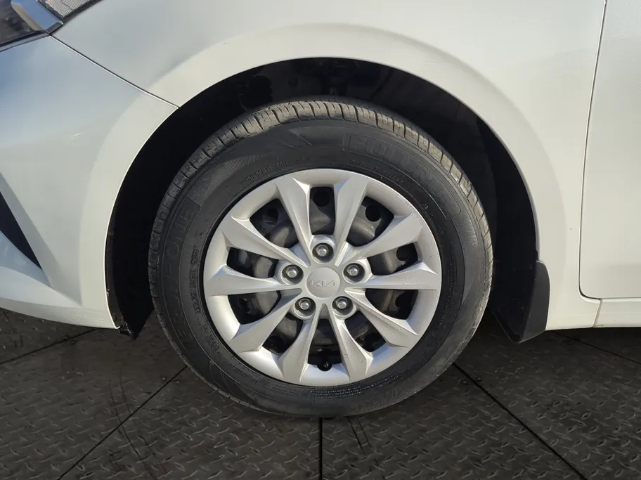 2023 كيا Cerato LX 
