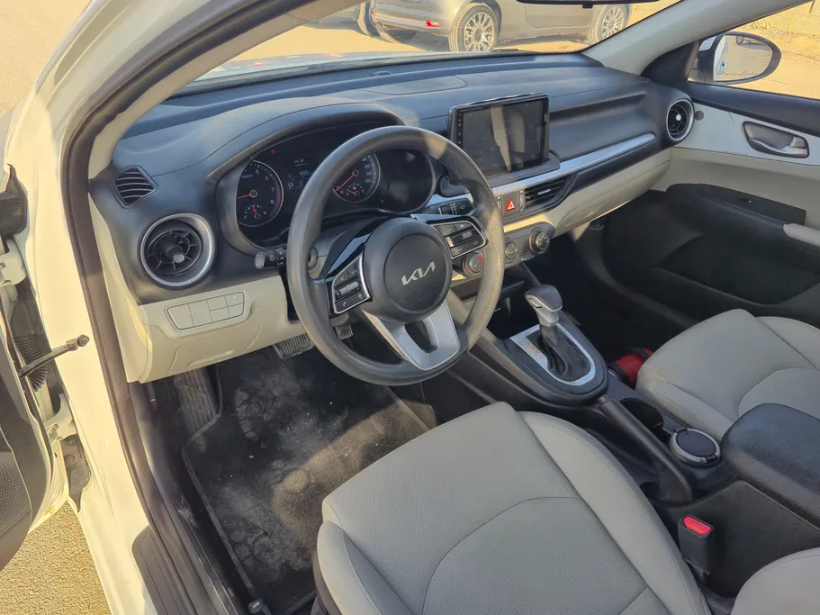 2023 كيا Cerato LX 