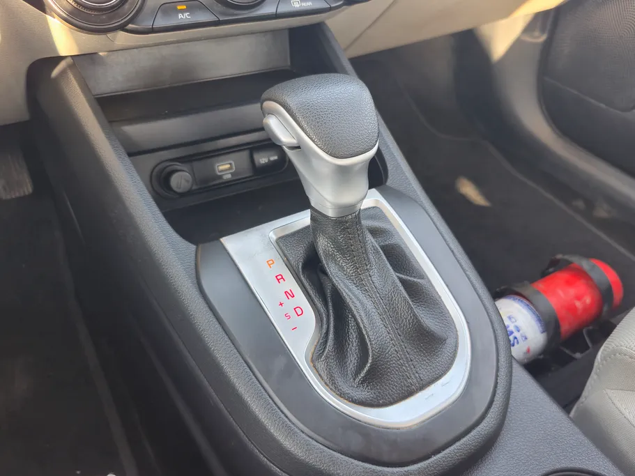 2023 كيا Cerato LX 