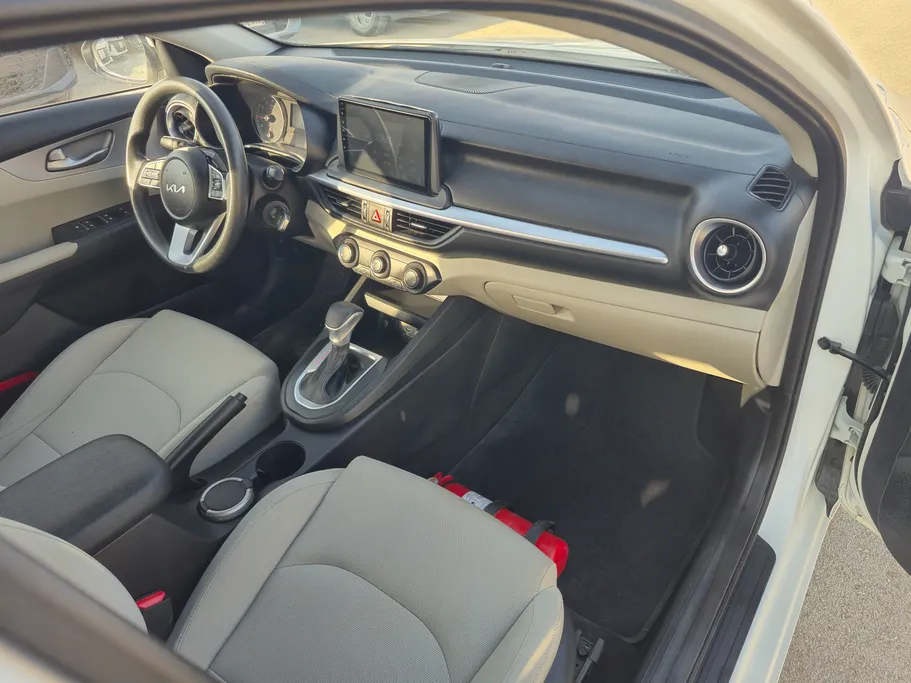 2023 كيا Cerato LX 