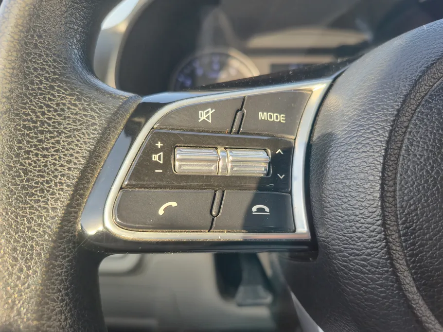 2023 كيا Cerato LX 