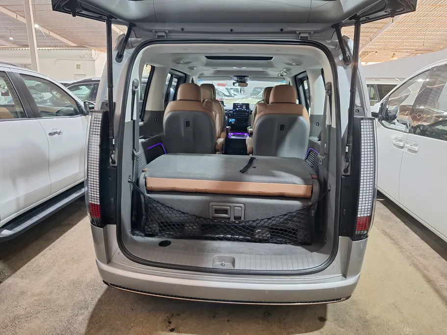 2023 Hyundai Staria Smart 9 ST 