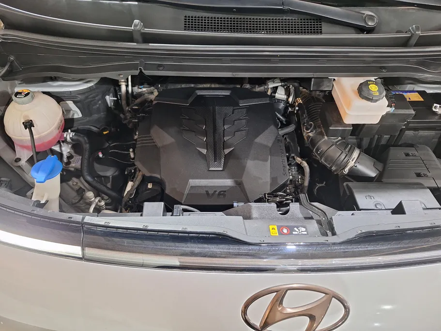 2023 Hyundai Staria Smart 9 ST 