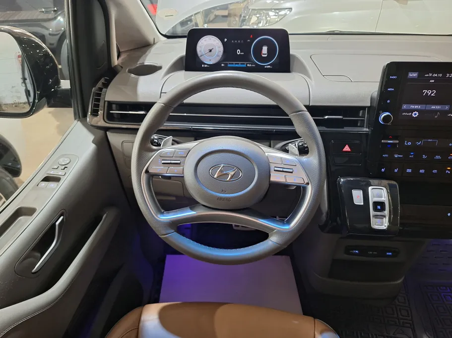 2023 Hyundai Staria Smart 9 ST 