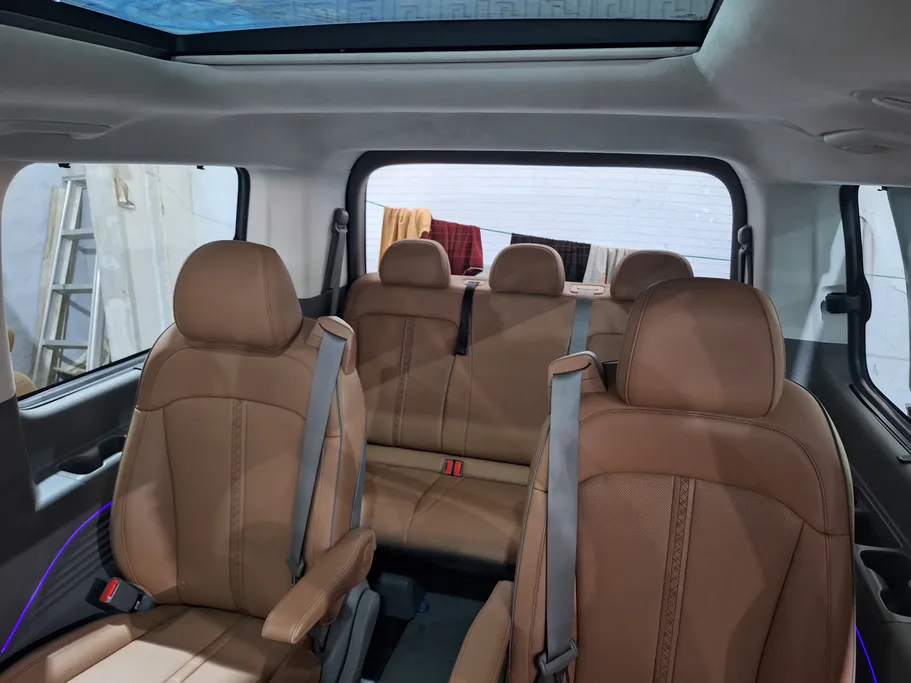 2023 Hyundai Staria Smart 9 ST 