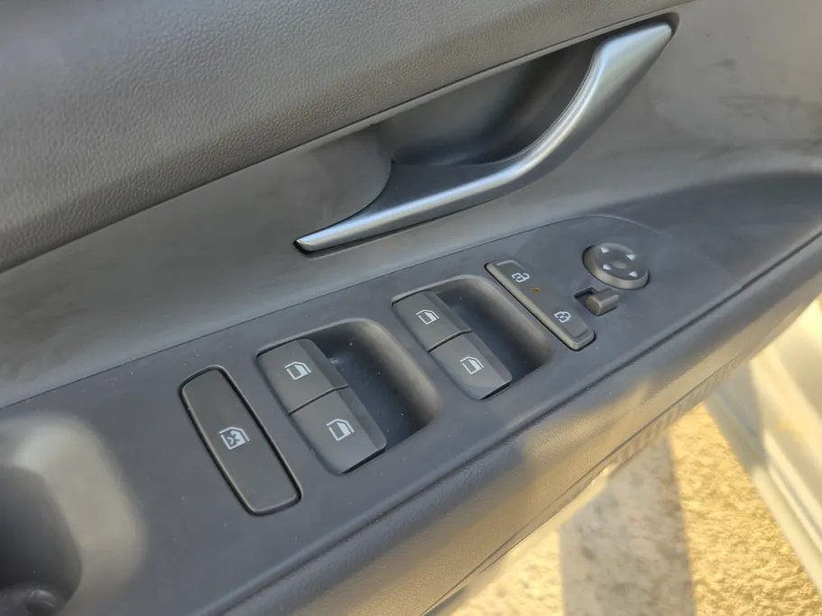 2024 Hyundai Elantra Fleet 