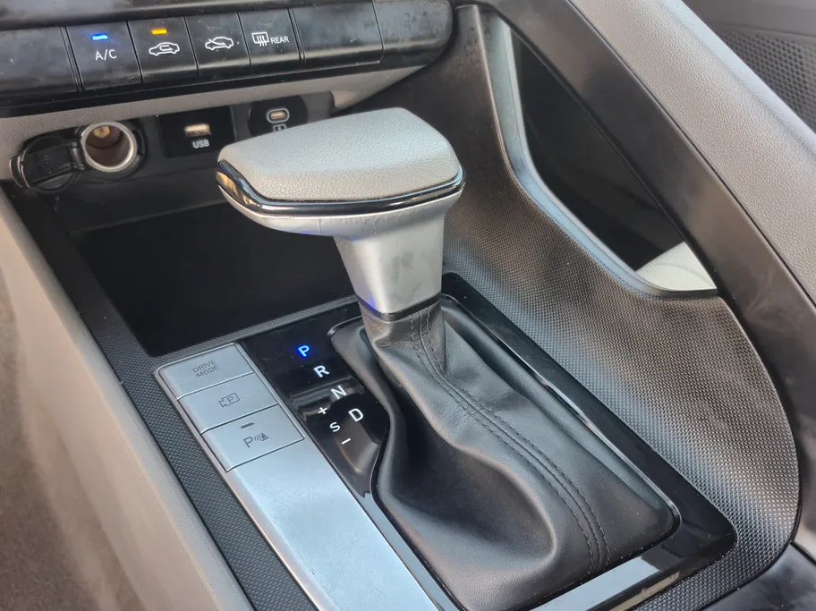 2024 Hyundai Elantra Fleet 