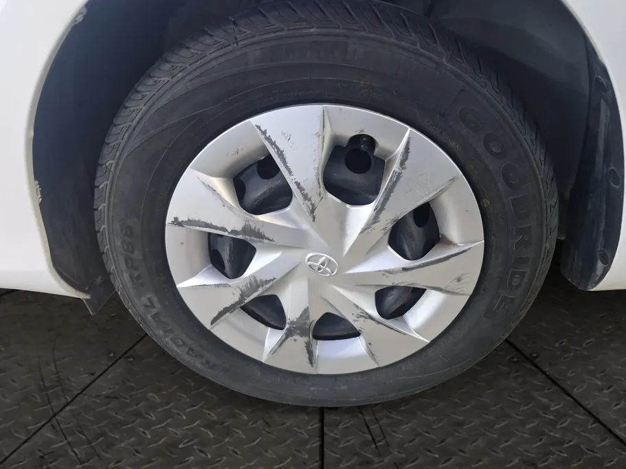 2022 Toyota Yaris  Y 