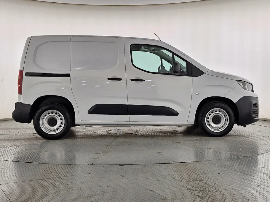 بيجو بارتنر Short van 2023 