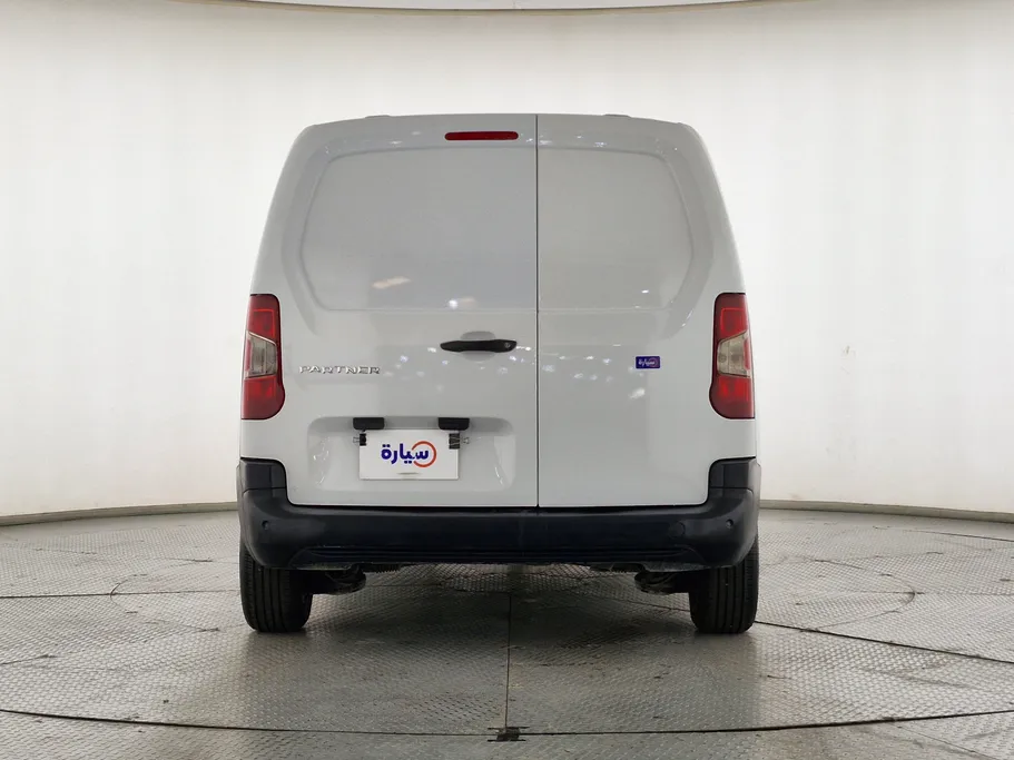 بيجو بارتنر Short van 2023 