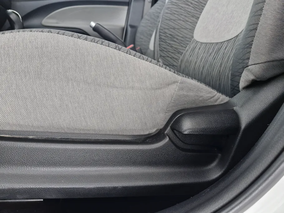 2024 Kia Pegas LX 