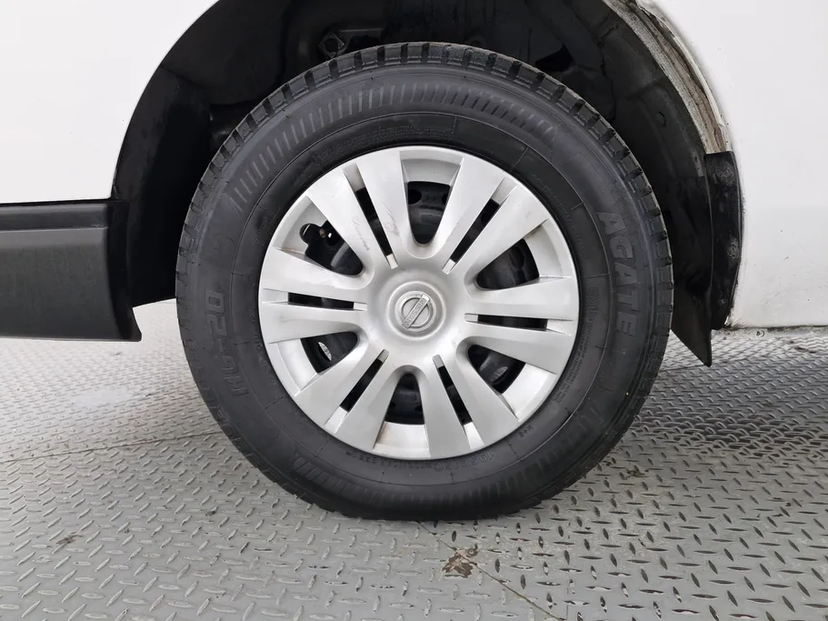 2022 Nissan Urvan MT Des بضاعه 