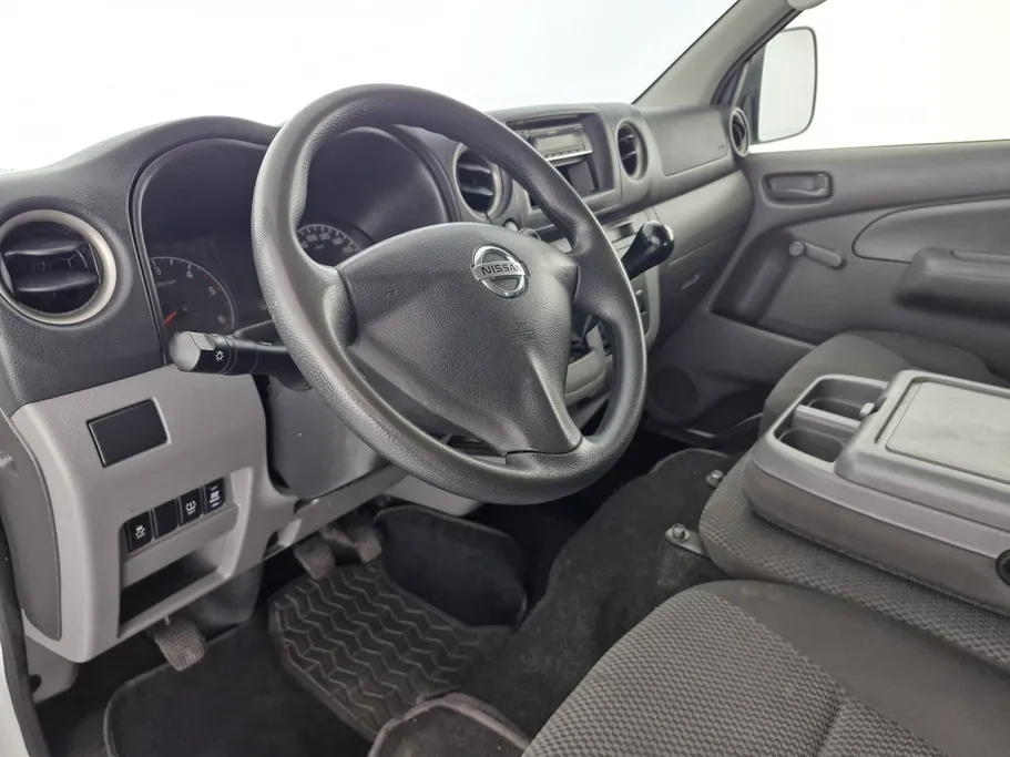2022 Nissan Urvan MT Des بضاعه 
