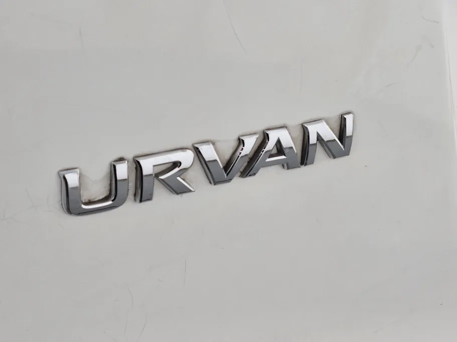 2022 Nissan Urvan MT Des بضاعه 