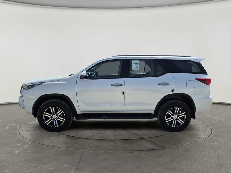 2024 Toyota Fortuner VX 