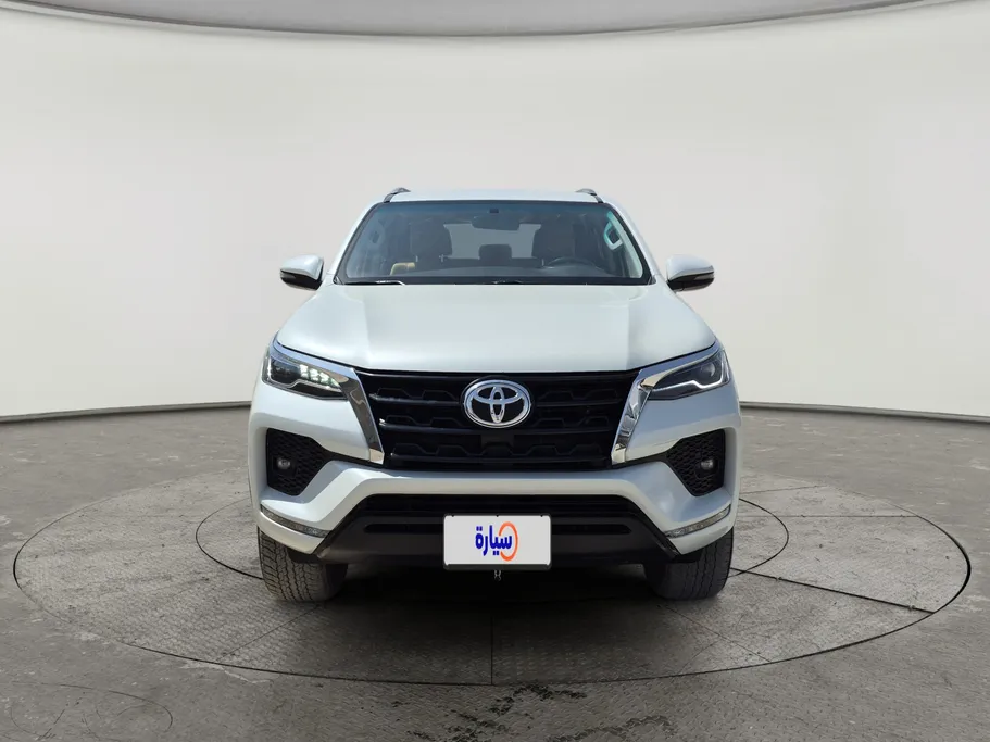 2024 Toyota Fortuner VX 