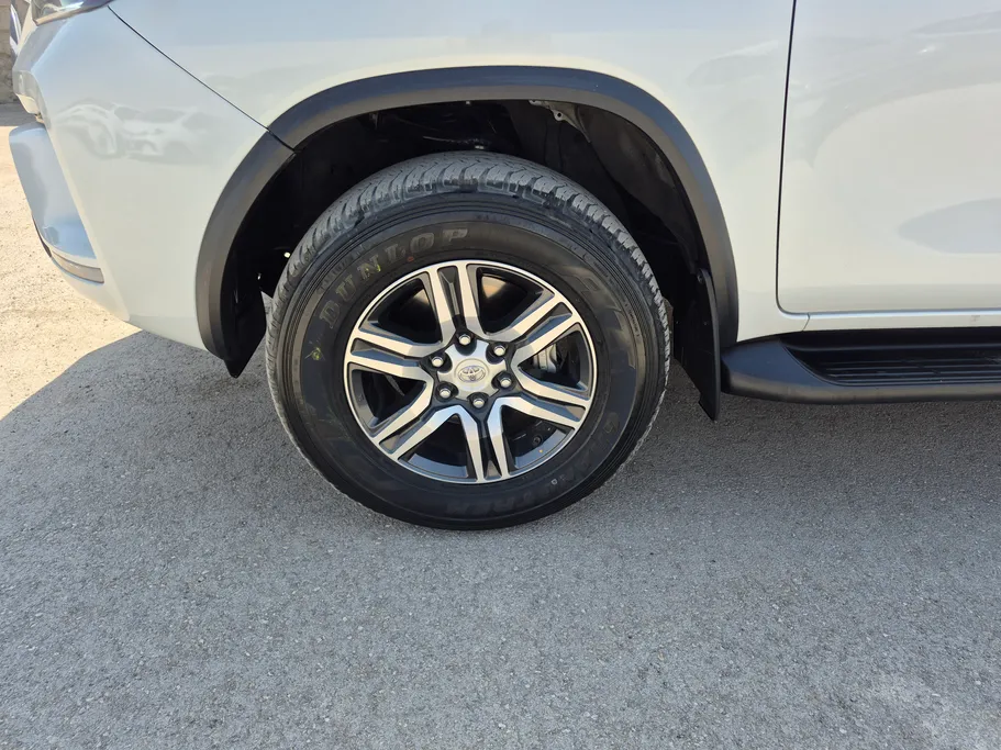 2024 Toyota Fortuner VX 