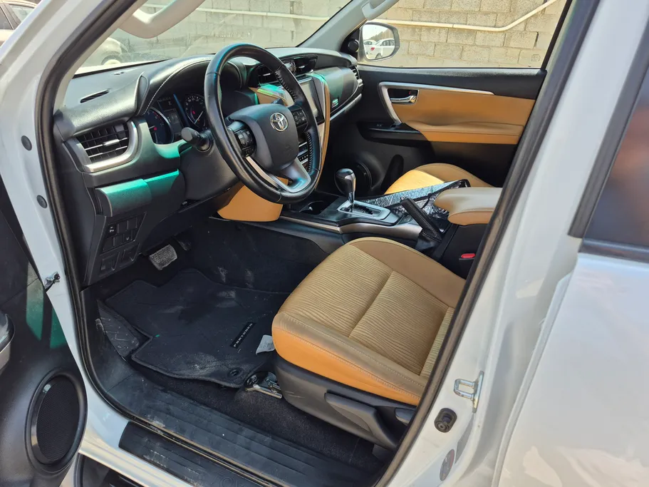 2024 Toyota Fortuner VX 