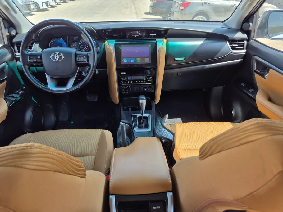 2024 Toyota Fortuner VX 