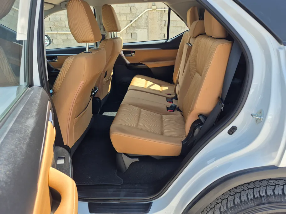 2024 Toyota Fortuner VX 