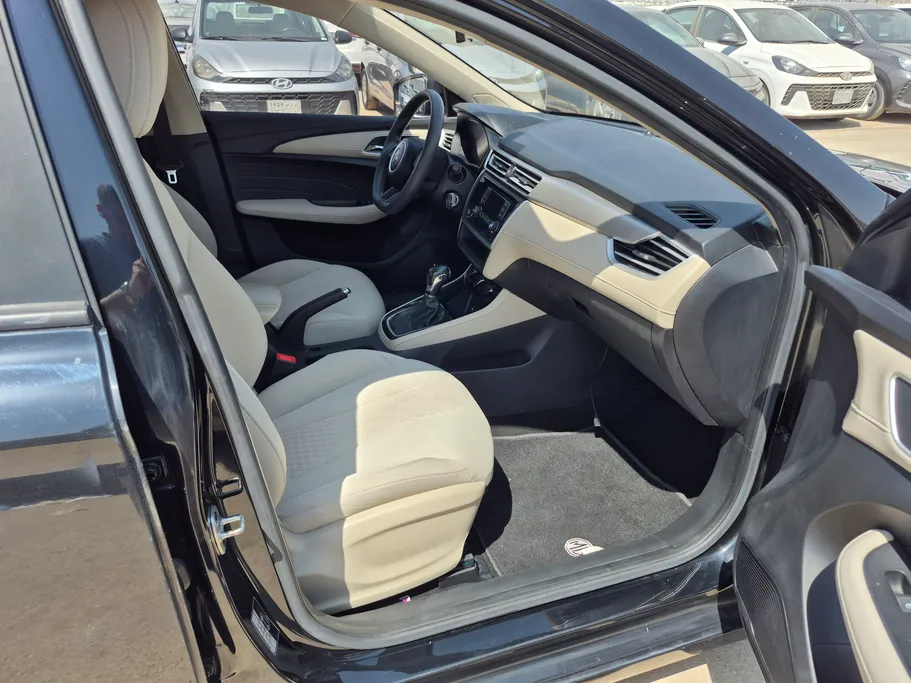 2023 MG 5 STD 
