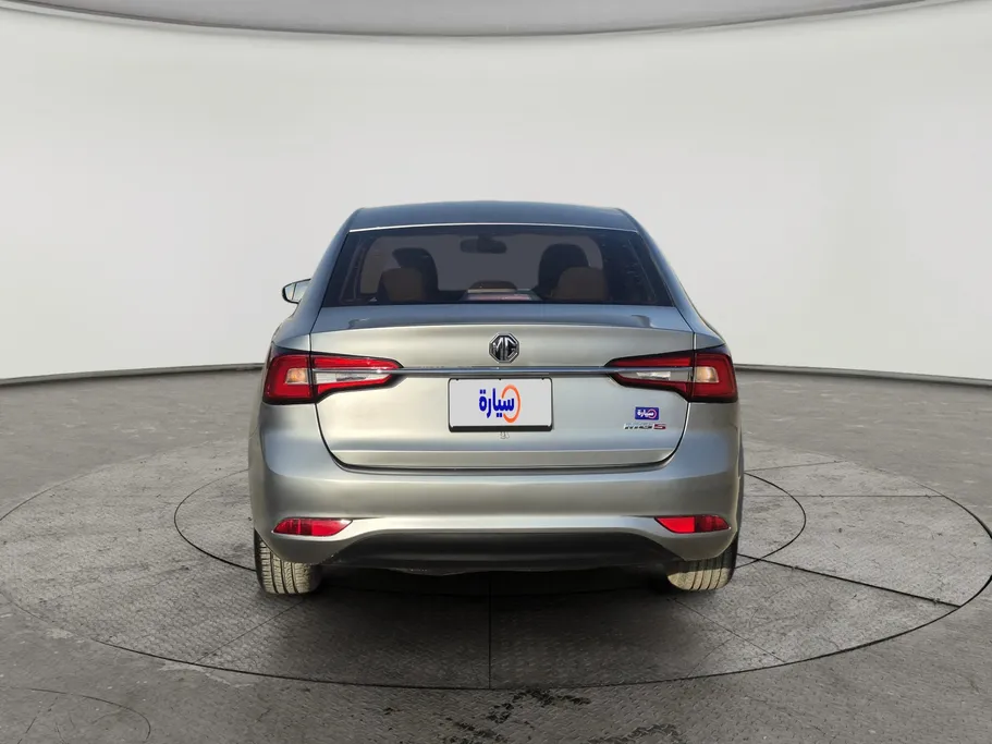 2023 MG 5 STD 