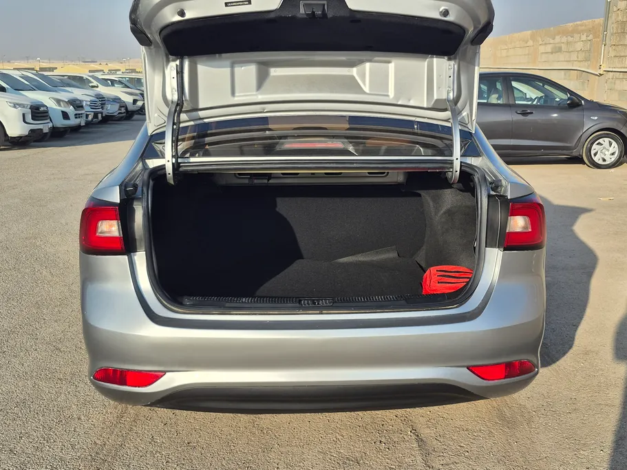 2023 MG 5 STD 