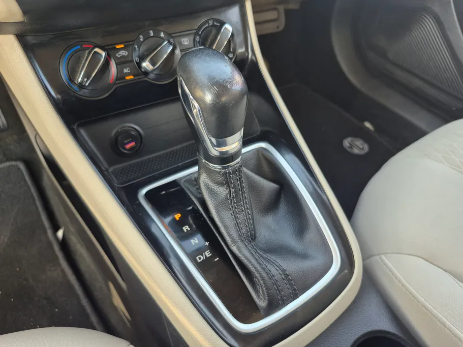2023 MG 5 STD 