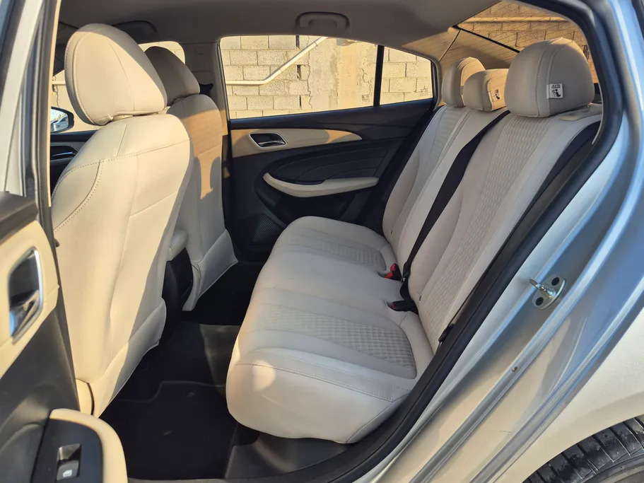 2023 MG 5 STD 