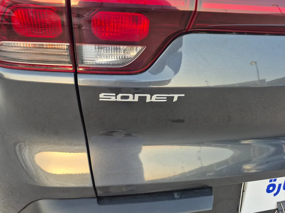 2023 Kia SONET LX 
