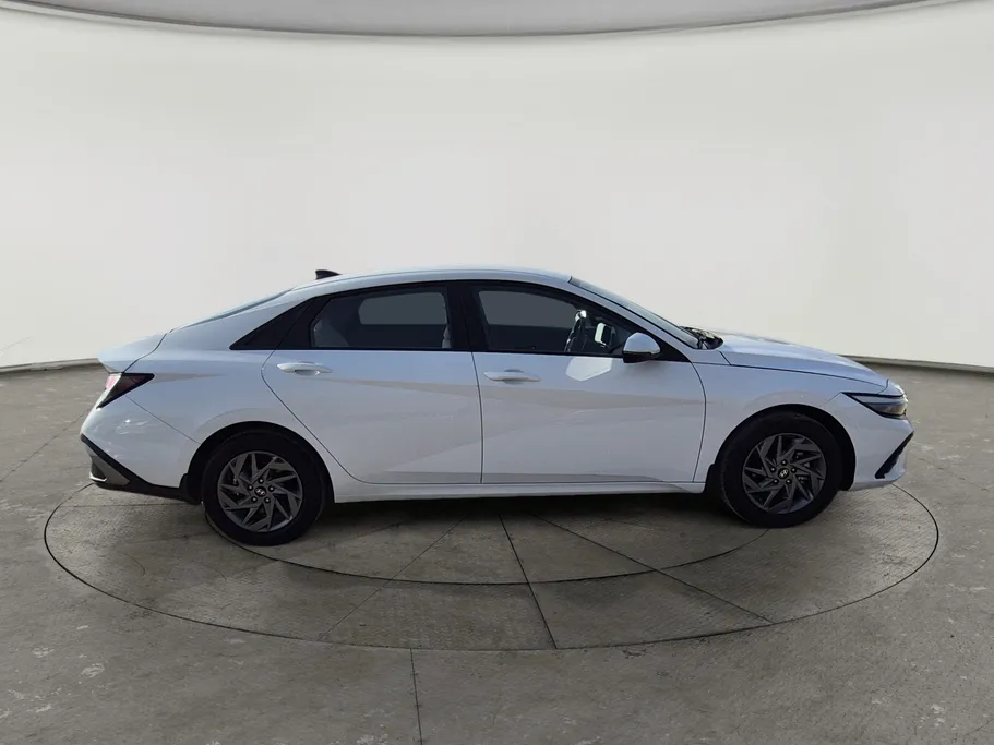 2026 Hyundai Elantra Smart China 