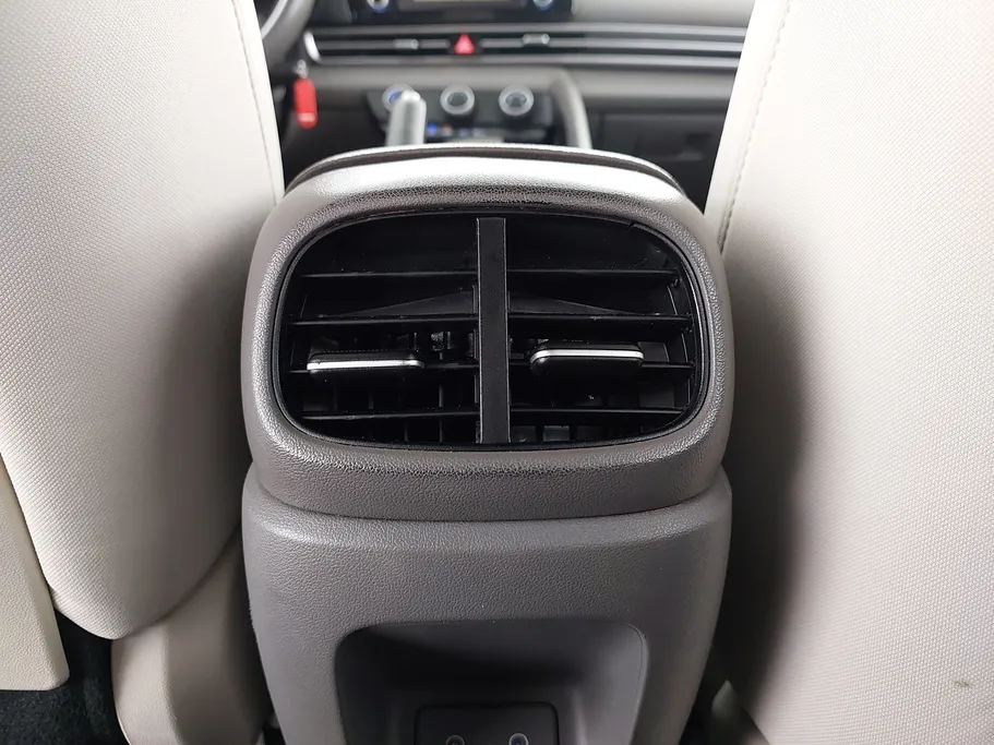 2024 Hyundai Elantra Smart 