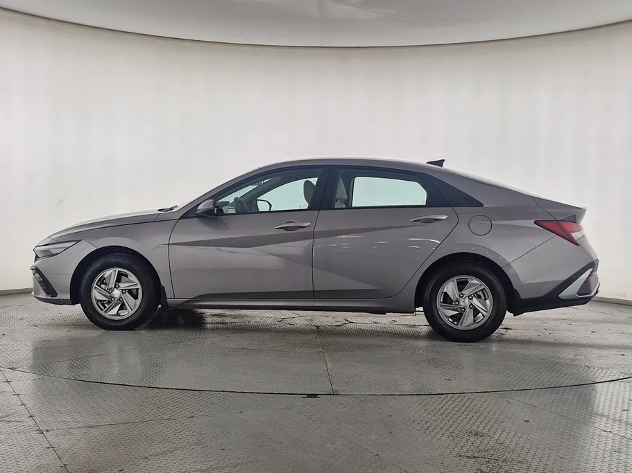 2024 Hyundai Elantra Fleet 