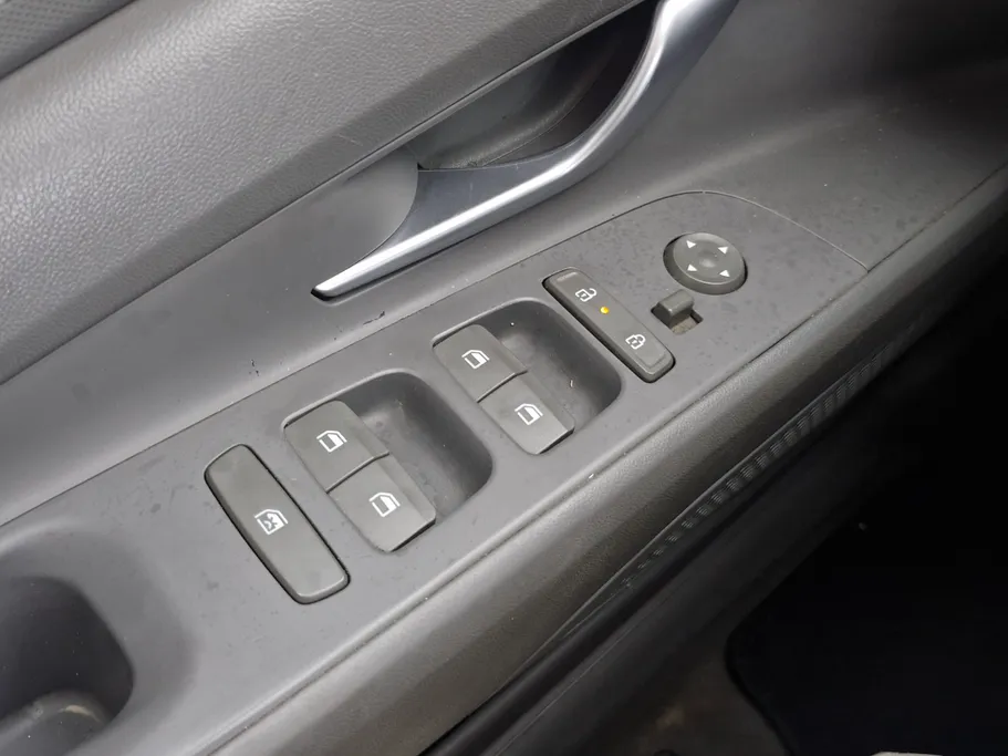 2024 Hyundai Elantra Fleet 