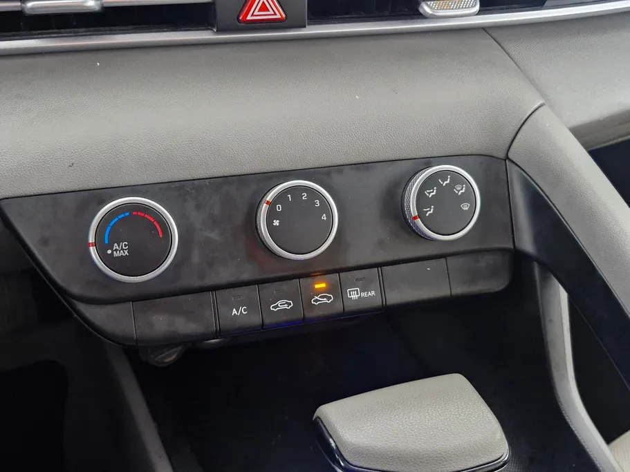 2024 Hyundai Elantra Fleet 