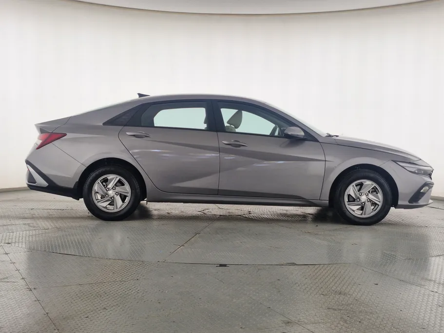 2024 Hyundai Elantra Fleet 