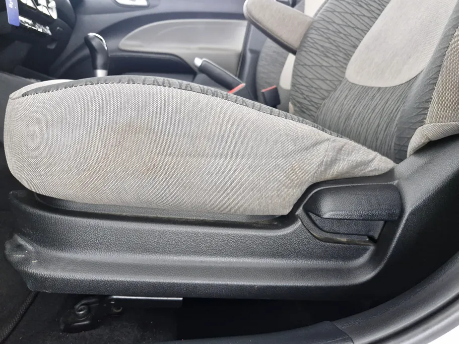 2022 Kia Pegas LX 