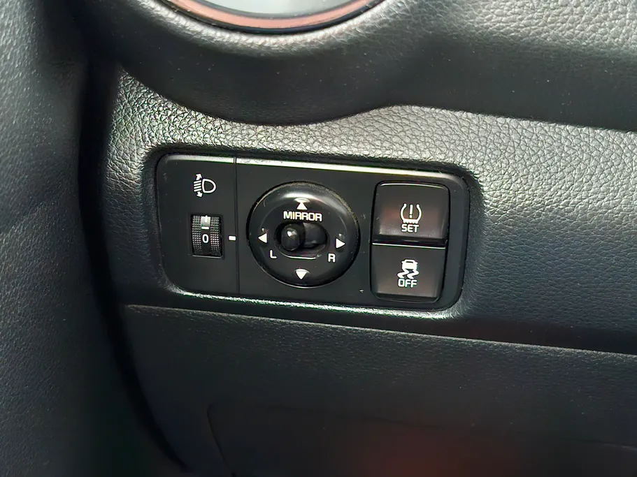 2022 Kia Pegas LX 
