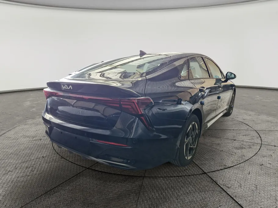 2027 Kia K5 GLS 