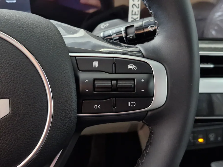 2027 Kia K5 GLS 