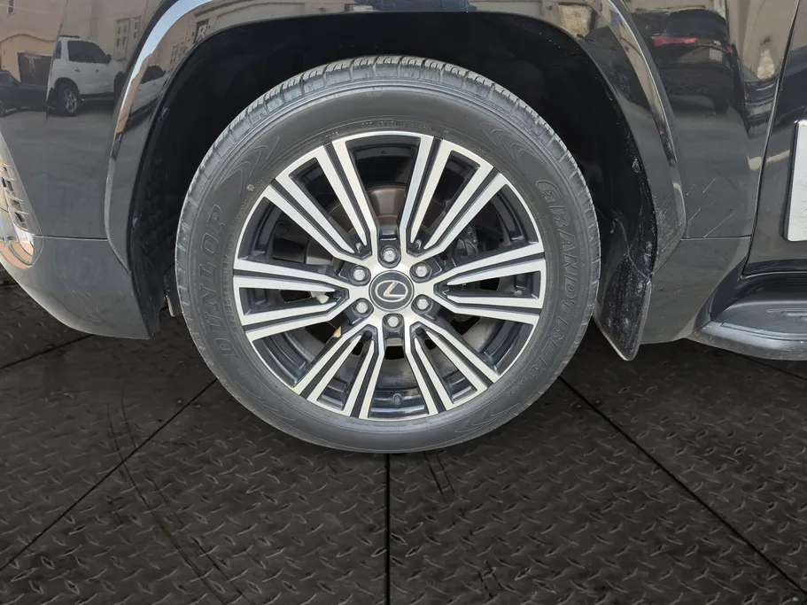 لكزس LX 600 2024 