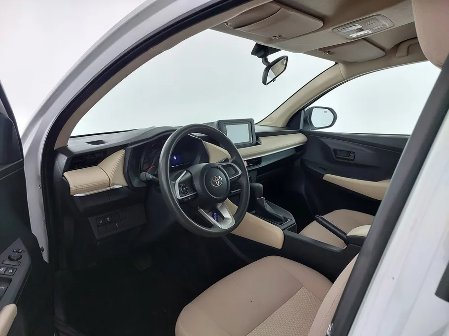2024 Toyota Yaris  Y 